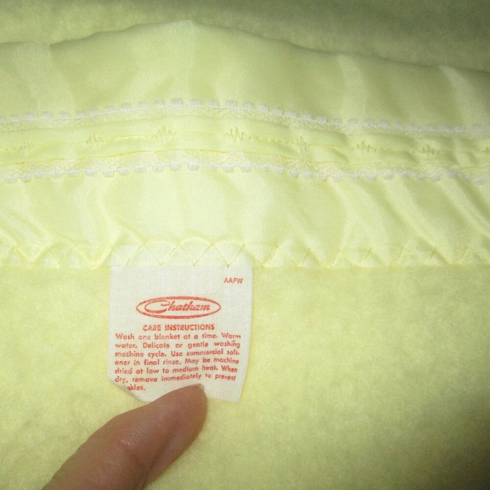 Vintage Victoria Chatham Acrylic Satin-like Trim Yellow 60 X 44 Baby Blanket